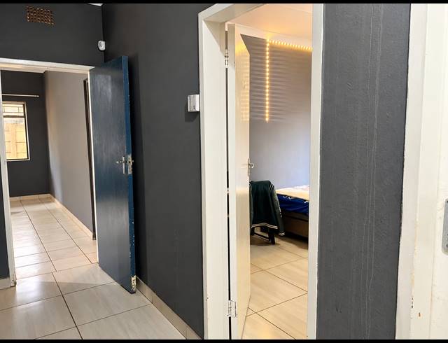 4 BEDROOM FREESTANDING FOR SALE IN VANDERBIJLPARK CE 2
